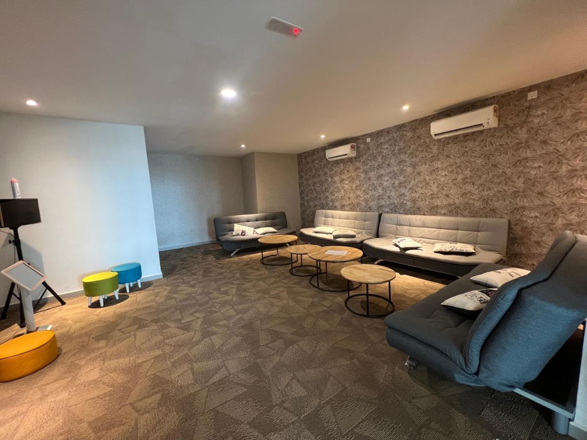 New!! Loving Night Novo 2Br 4-9Pax I Jonker I Netflix I Family Apartamento Malacca Exterior foto
