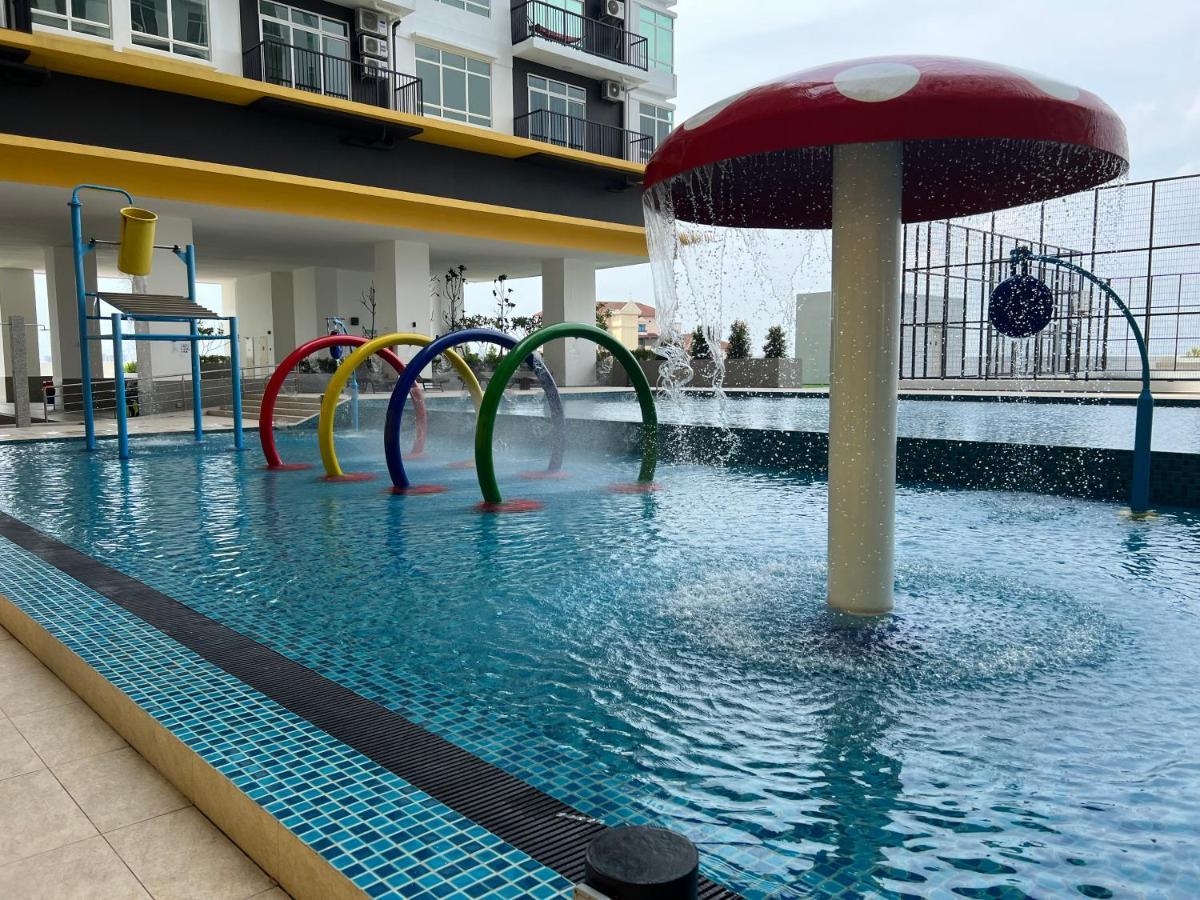 New!! Loving Night Novo 2Br 4-9Pax I Jonker I Netflix I Family Apartamento Malacca Exterior foto
