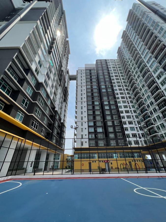 New!! Loving Night Novo 2Br 4-9Pax I Jonker I Netflix I Family Apartamento Malacca Exterior foto